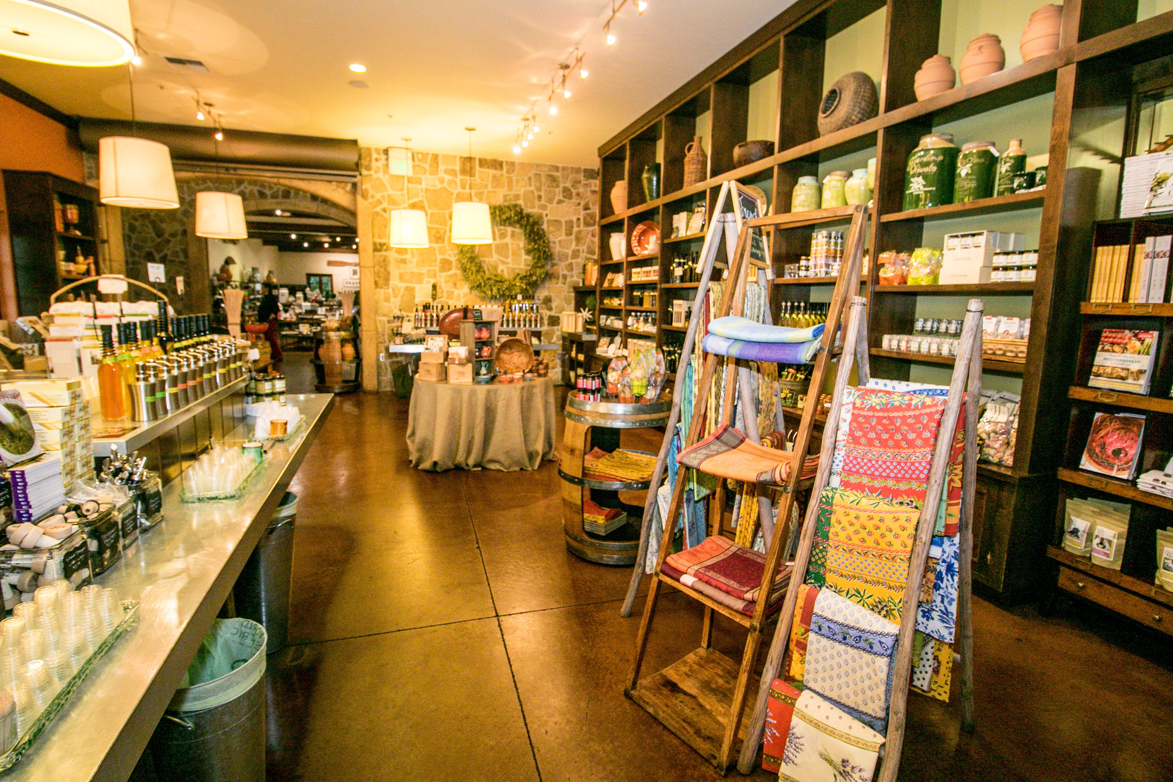 TOP_Tasting_Room